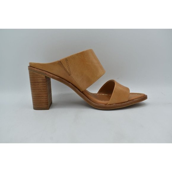 Sofft Women's Tan Leather Heeled Sandals - Picture 6 of 11